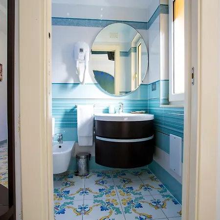 Konukevi Palazzo Aranci Coast 4*