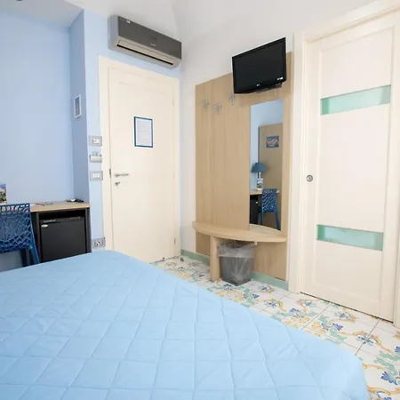 Palazzo Aranci Coast Konukevi 4*